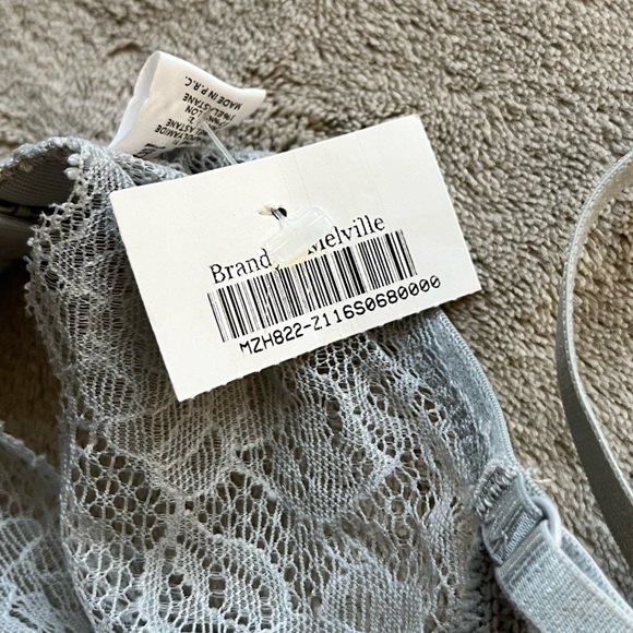 Brandy Melville Lace Bralette - Picture 8 of 9